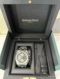 爱彼皇家橡树离岸型26238Ti牛油果绿，快拆双表带